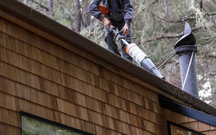Why Regular Gutter Maintenance Matters
